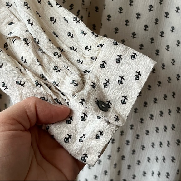 Free People Rune Print Tunic Top Size S Ivory Long Sleeves 3/4 Button Front - Picture 6 of 12